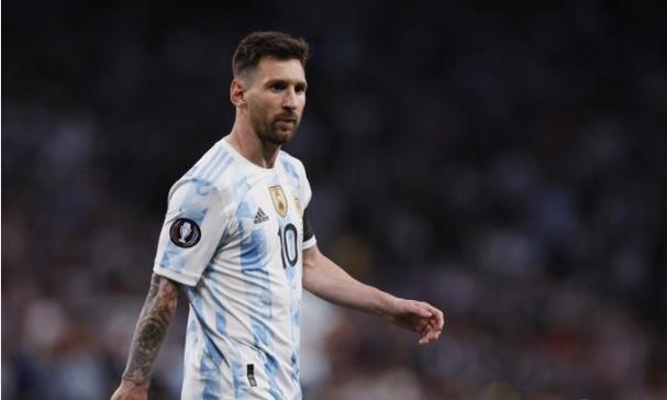 东亚杯足球赛: 中国队战平日本队, 韩国队夺冠 东亚杯足球赛: 中国队战平日本队, 韩国队夺冠